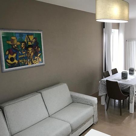 5 Miles Apt Apartment Rocca Cinquemiglia Ngoại thất bức ảnh